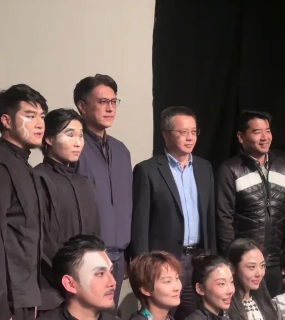 靳东建议成立国家遗嘱库