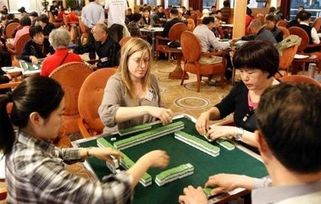 麻将赛冠军队有9个北大的2个清华的