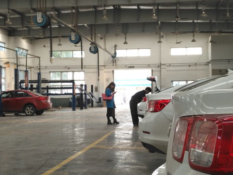 开个汽车修理厂多少钱