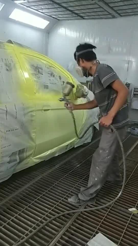 汽车喷漆工资一般多少