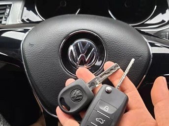 汽车换个锁多少钱 汽车换个锁多少钱