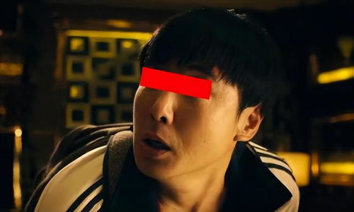 男子混入年会蹭吃蹭喝还领奖合影
