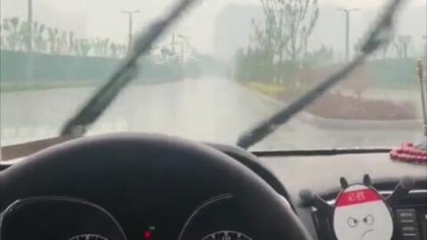 汽车雨刷多少钱一个