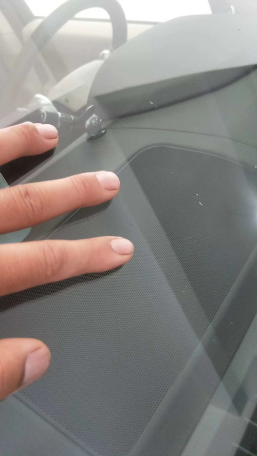 汽车后防风玻璃多少钱 汽车后防风玻璃多少钱