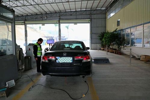 汽车踩到多少转伤车