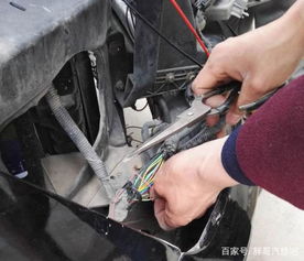 小汽车换灯泡多少钱