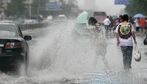 高二女生解决雨天骑行难题获专利