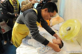 女教师转行卖棺材 月销约4000套