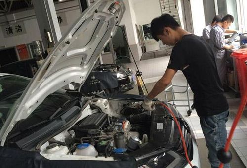 汽车首保多少公里才做完