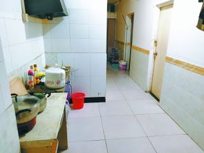 深圳二房东两房分割八房“群租” 深圳二房东两房分割八房“群租”